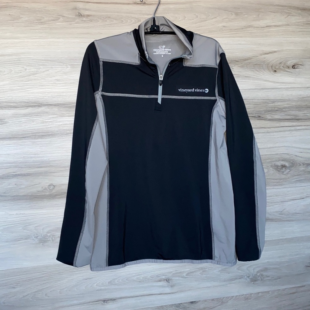 EUC- Men’s Vineyard Vines Performance 1/4 Zip, S